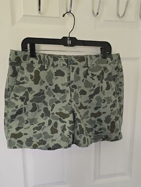Eddie Bauer Green Camo Cotton Shorts